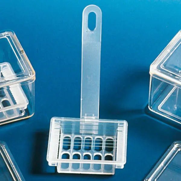 Kartell S.p.A.Färbeeinsatz mit Handgriff | 69,5 x 86 x 21 mmDocMed GmbH