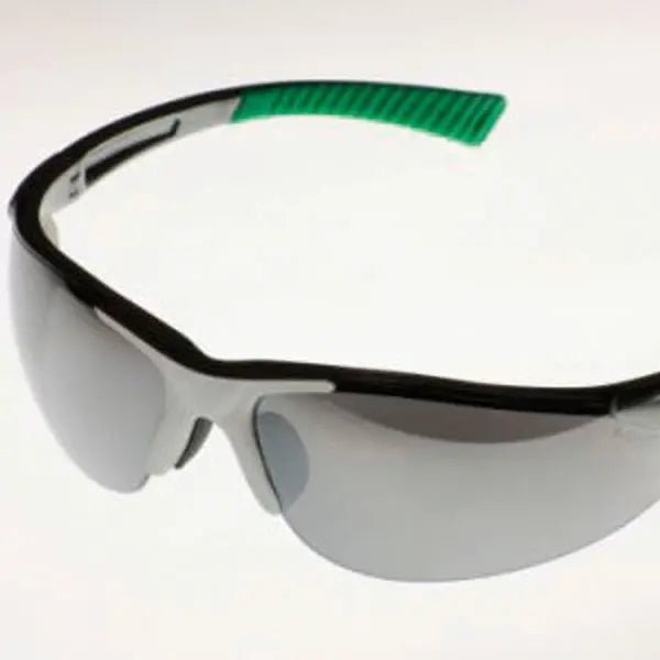 Design Carina KleinSchutzbrille > - Carina KleinDocMed GmbH
